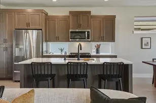 20855 SE Caldera Dr, Bend, OR 97702 - Photo 17