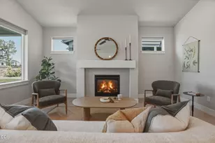 20855 SE Caldera Dr, Bend, OR 97702 - Photo 5