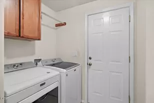669 Karic Way, Eagle Point, OR 97524 - Photo 17