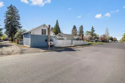 195 SE Roosevelt Avenue, Bend, OR 97702 - Photo 11