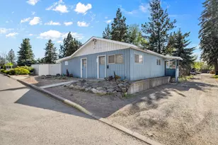 195 SE Roosevelt Ave, Bend, OR 97702 - Photo 9