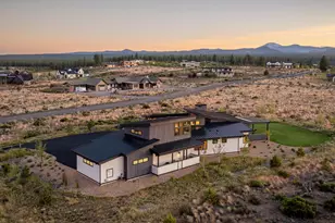 62313 McClain Dr, Bend, OR 97703 - Photo 3