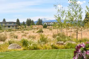 62313 McClain Dr, Bend, OR 97703 - Photo 49