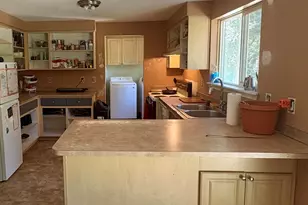 1202 Sheraton Dr, Williams, OR 97544 - Photo 5