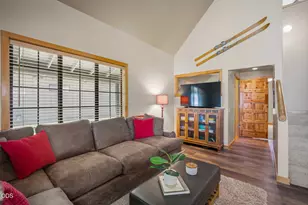 57499 Circle Four Ln, Sunriver, OR 97707 - Photo 11