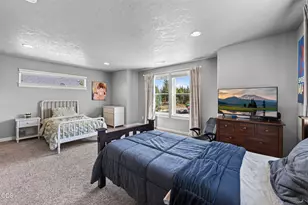 20496 SE Clover Crst Ct, Bend, OR 97702 - Photo 39