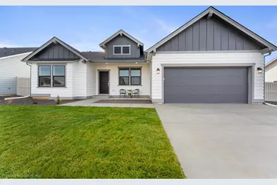 3059 Mt. Thielsen Drive #62, Medford, OR 97504 - Photo 1