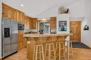 57641 Splitrock Ln, Sunriver, OR 97707 - Photo 5