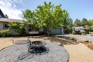 21035 Clairaway Ave, Bend, OR 97702 - Photo 7