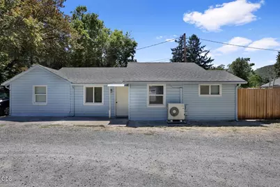 8278 Rogue River Highway, Grants Pass, OR 97527 - Photo 9