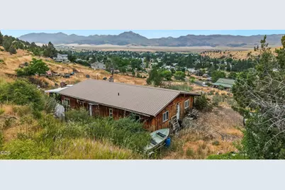 655 N Washington Street, Prairie City, OR 97869 - Photo 1