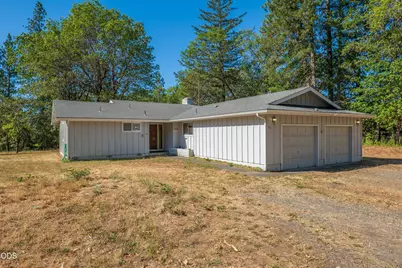 539 Roan Drive, Grants Pass, OR 97526 - Photo 3
