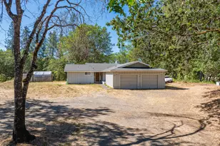 539 Roan Dr, Grants Pass, OR 97526 - Photo 37