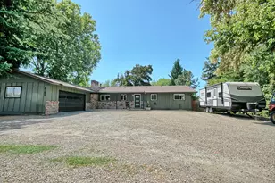 2162 Happy Valley Dr, Medford, OR 97501 - Photo 47