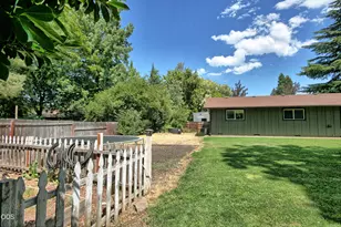 2162 Happy Valley Dr, Medford, OR 97501 - Photo 35