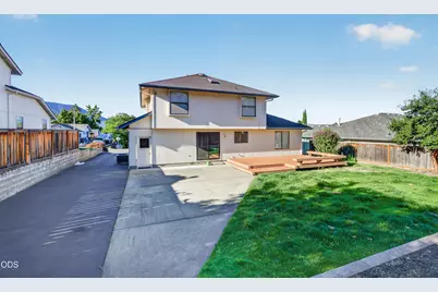 1408 NE Heritage Drive, Grants Pass, OR 97526 - Photo 41