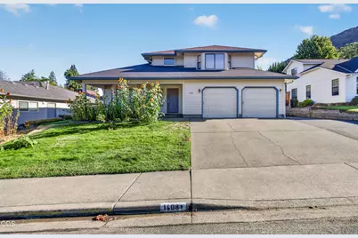 1408 NE Heritage Drive, Grants Pass, OR 97526 - Photo 1
