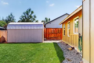 2939 SW Reindeer Ave, Redmond, OR 97756 - Photo 35