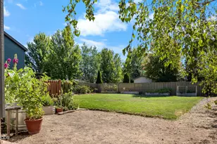 2644 Southwest 50th Street, Redmond, OR 97756 - Photo 27