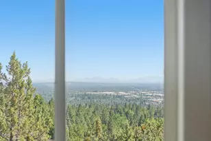 1019 NW Hale Ct, Bend, OR 97703 - Photo 19