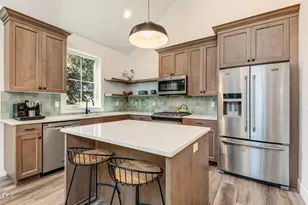 1931 NW Fields St, Bend, OR 97703 - Photo 37