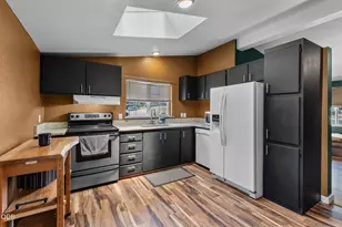 97 SE J St, Madras, OR 97741 - Photo 11