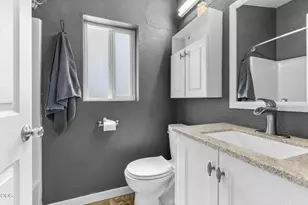 97 SE J St, Madras, OR 97741 - Photo 21