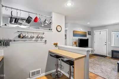 1527 NW Juniper Street #APT 2, Bend, OR 97703 - Photo 11