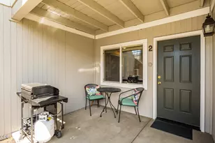 1527 NW Juniper St, Bend, OR 97703 - Photo 1