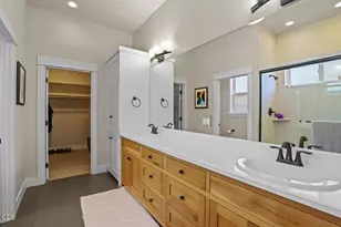 350 Kansas Dr, Medford, OR 97504 - Photo 29