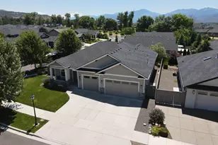 350 Kansas Dr, Medford, OR 97504 - Photo 3