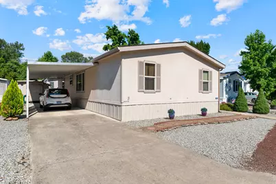 21 Brophy Way #UNIT 18, Shady Cove, OR 97539 - Photo 3