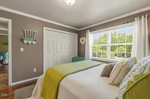 1072 Castlewood Dr, Medford, OR 97504 - Photo 37