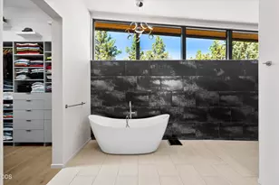 1489 NW Puccoon Ct, Bend, OR 97703 - Photo 27