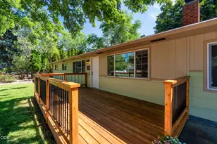 1730 SW Canyon Dr, Redmond, OR 97756 - Photo 5