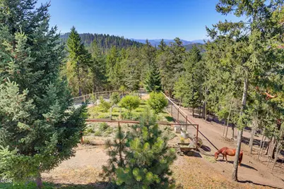 7036 Griffin Lane, Jacksonville, OR 97530 - Photo 45