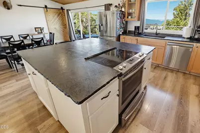 7036 Griffin Lane, Jacksonville, OR 97530 - Photo 17