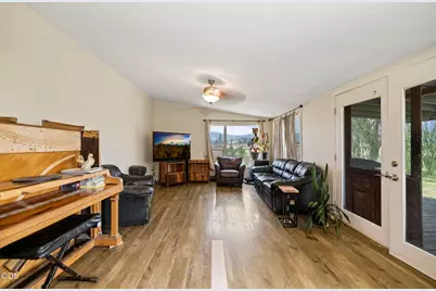 14525 Natoma Avenue, White City, OR 97503 - Photo 5