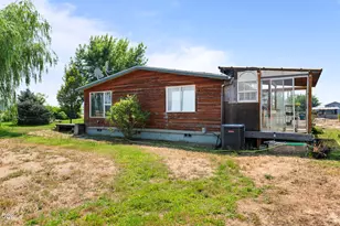 14525 Natoma Ave, White City, OR 97503 - Photo 17