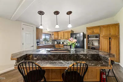 14525 Natoma Avenue, White City, OR 97503 - Photo 3