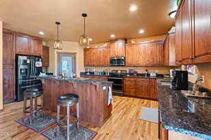 1213 Casino Rd, Medford, OR 97501 - Photo 47