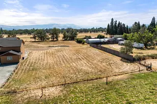 1213 Casino Rd, Medford, OR 97501 - Photo 67