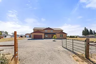 1213 Casino Rd, Medford, OR 97501 - Photo 17