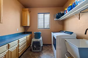 1213 Casino Rd, Medford, OR 97501 - Photo 51