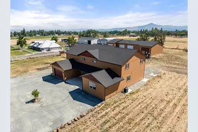 1213 Casino Road, Medford, OR 97501 - Photo 1