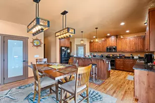 1213 Casino Rd, Medford, OR 97501 - Photo 43