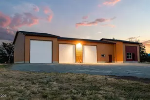 1213 Casino Rd, Medford, OR 97501 - Photo 13