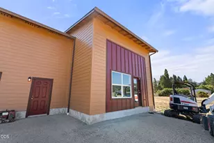 1213 Casino Rd, Medford, OR 97501 - Photo 21