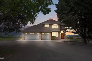 40 Ashland Acres Rd, Ashland, OR 97520 - Photo 3