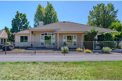 401 Golf View Drive, Medford, OR 97504 - Photo 33